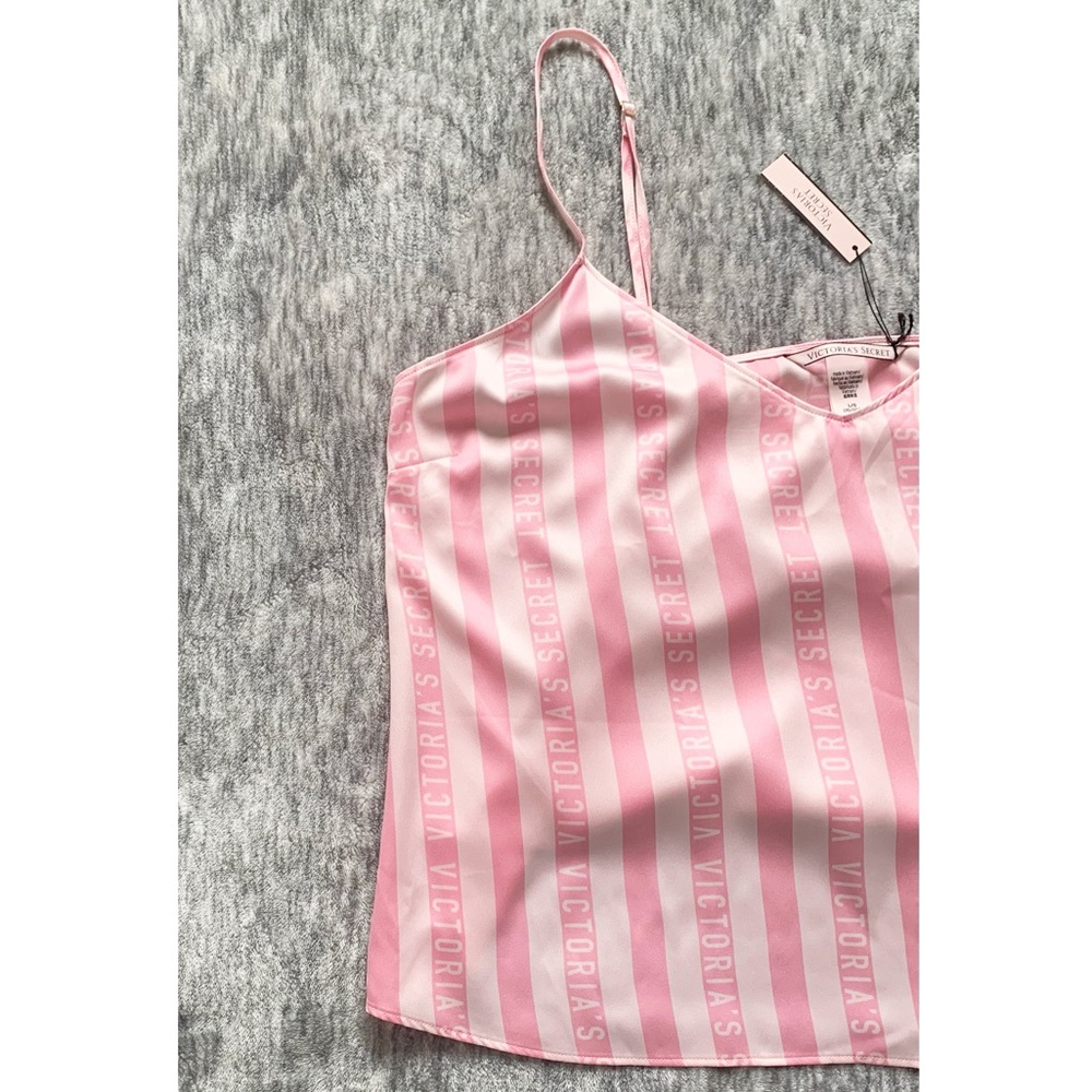 NWOT Victorias Secret Signature Cami 💕 - Picture 3 of 6